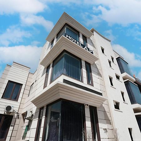 Hotel A.P Residency Гургаон Экстерьер фото