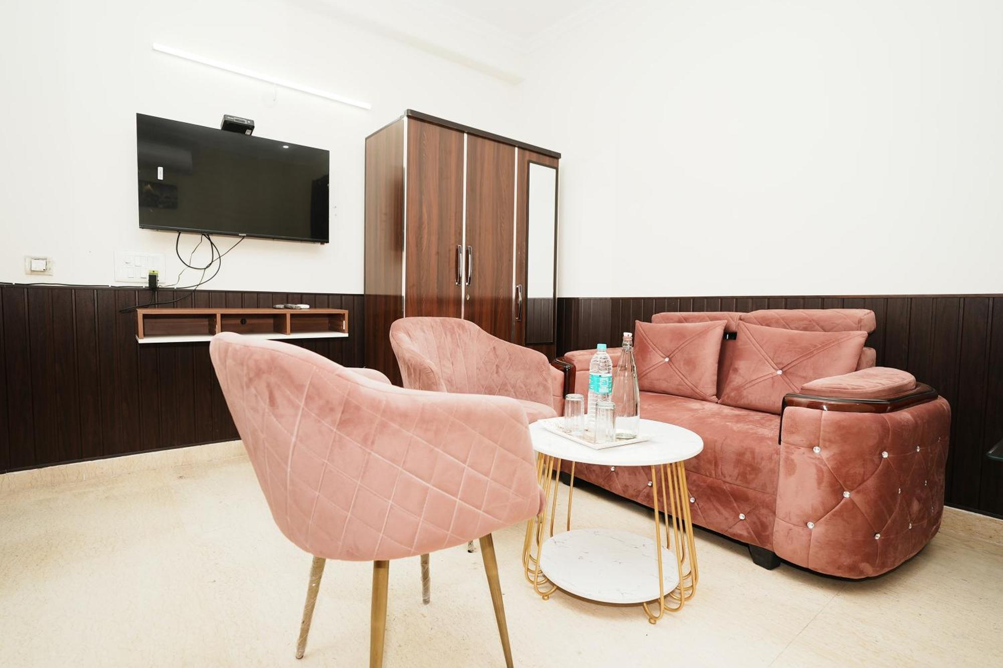 Hotel A.P Residency Гургаон Экстерьер фото